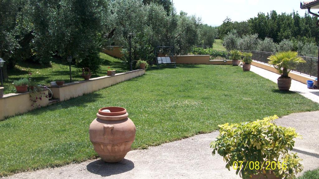 Canneto  Il Giardino Degli Ulivi Bed & Breakfast エクステリア 写真